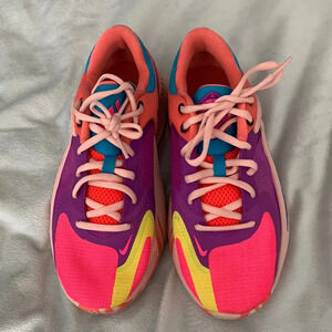 Nike freak 4 hot pink basket ball sneakers kids size 5 blue yellow purple